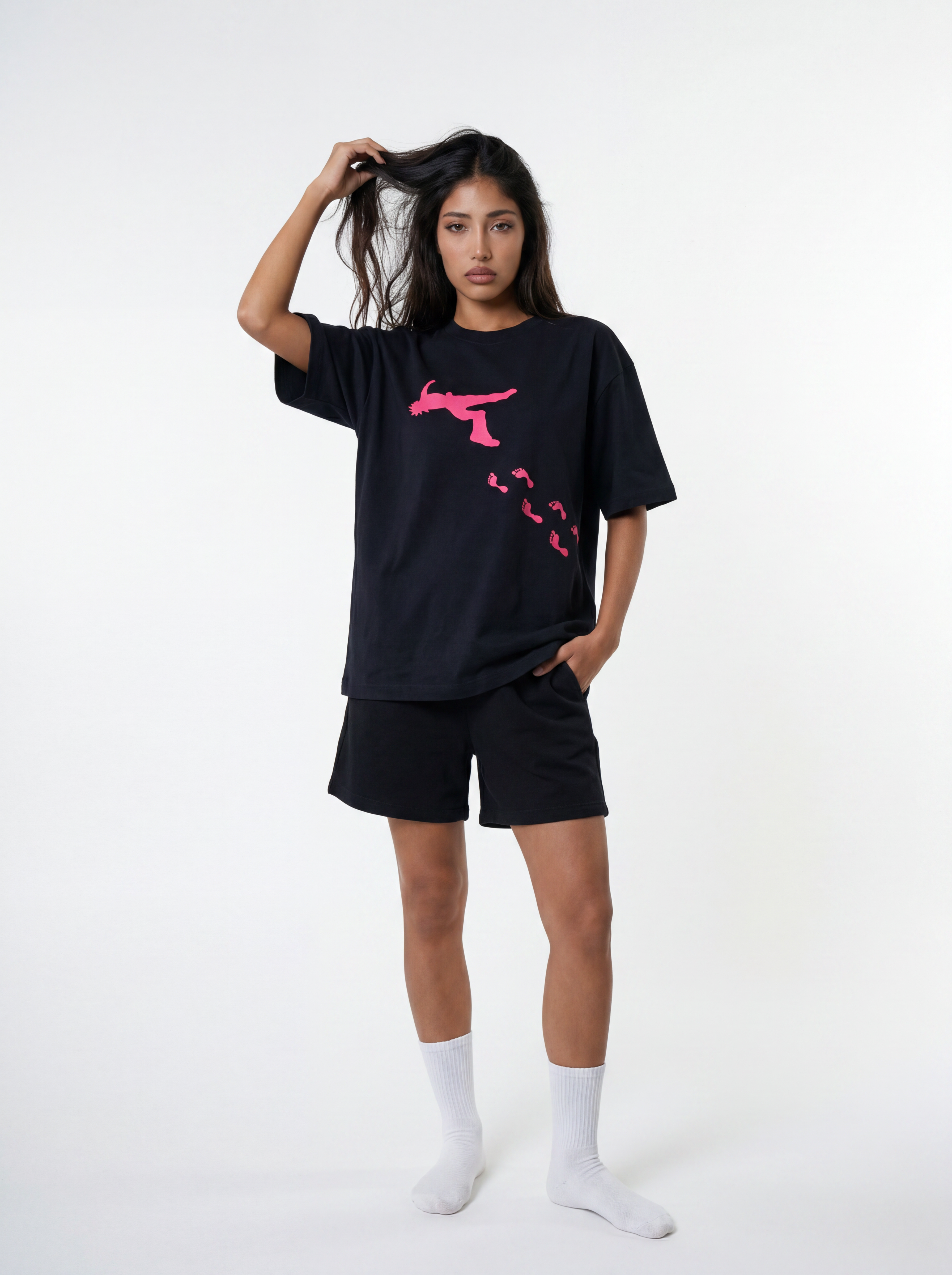 BLACK V-STEP T-SHIRT